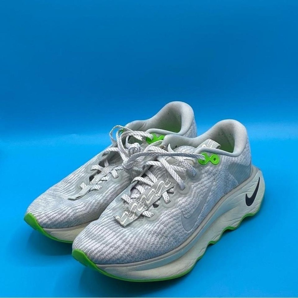 Nike Motiva SE White Green